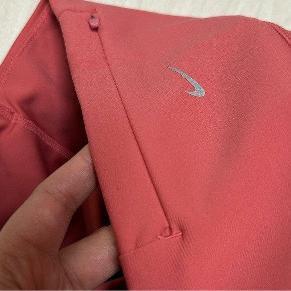 Nike Women's Vibrant Leggings - Picture 9 of 12